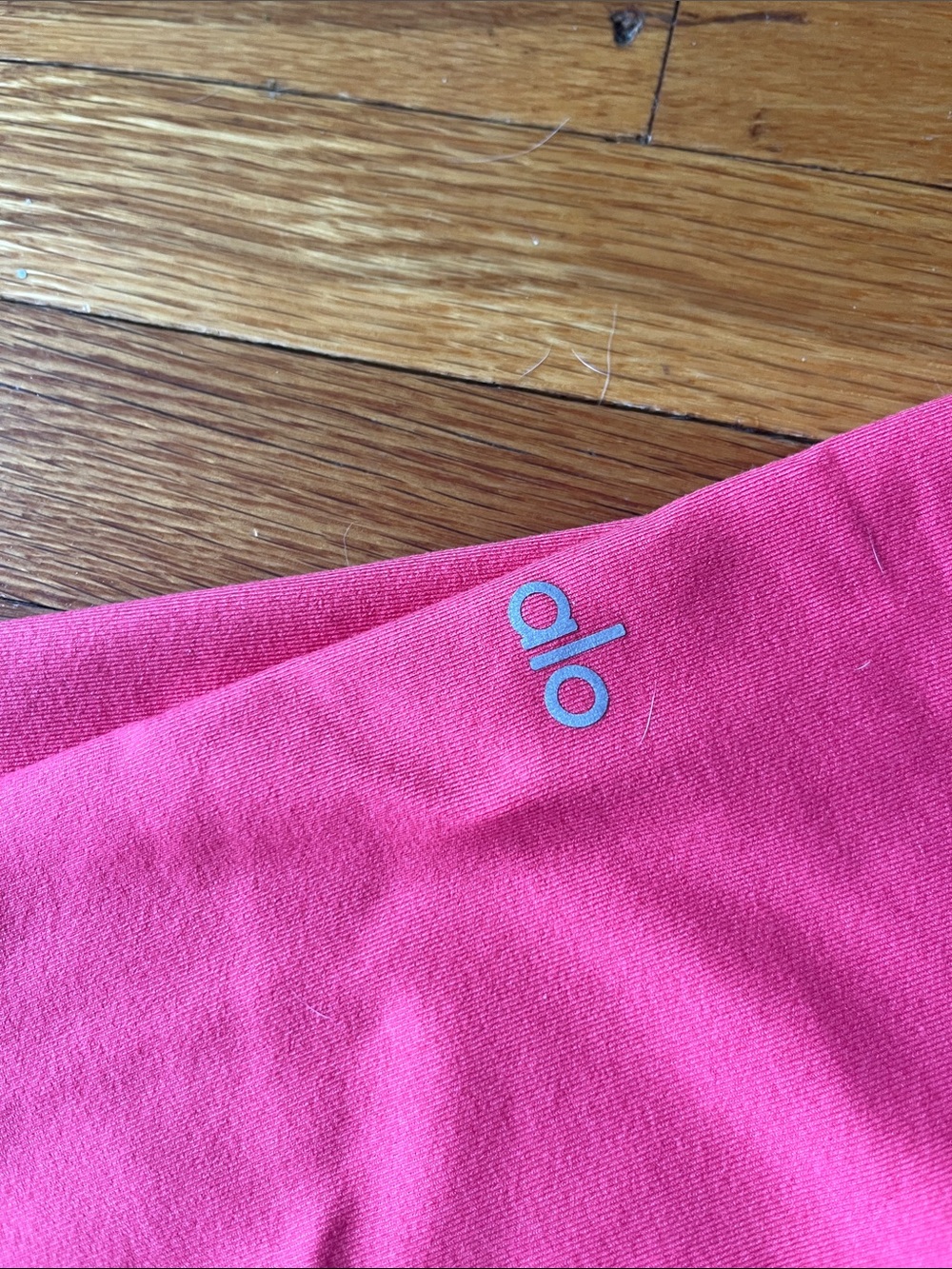 ALO Yoga Coral Leggings - Picture 3 of 3